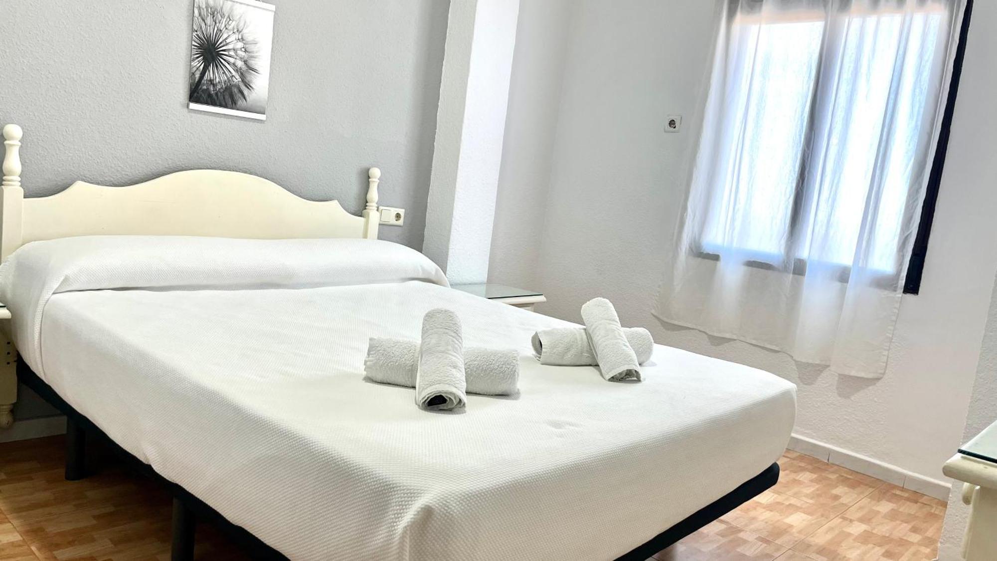 Hostal Carlos III Aldea Quintana Екстериор снимка